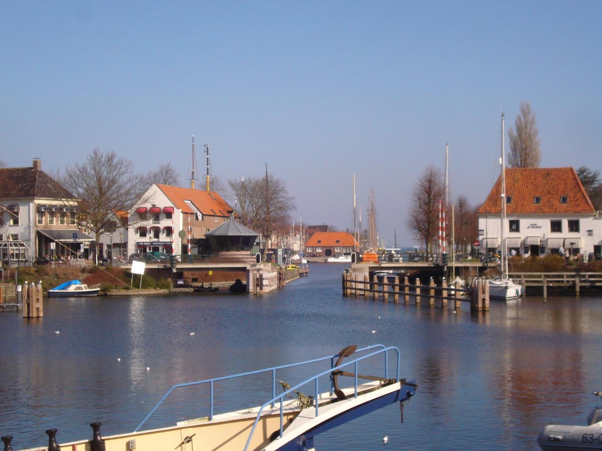 Bed En Breakfast Medemblik Esterno foto