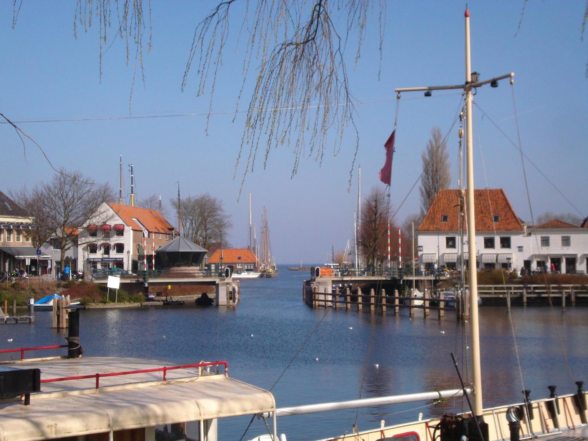 Bed En Breakfast Medemblik Esterno foto