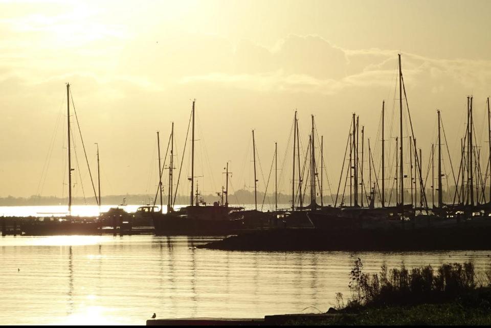 Bed En Breakfast Medemblik Esterno foto